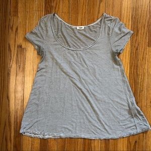 Women’s garage size XS striped t shirt